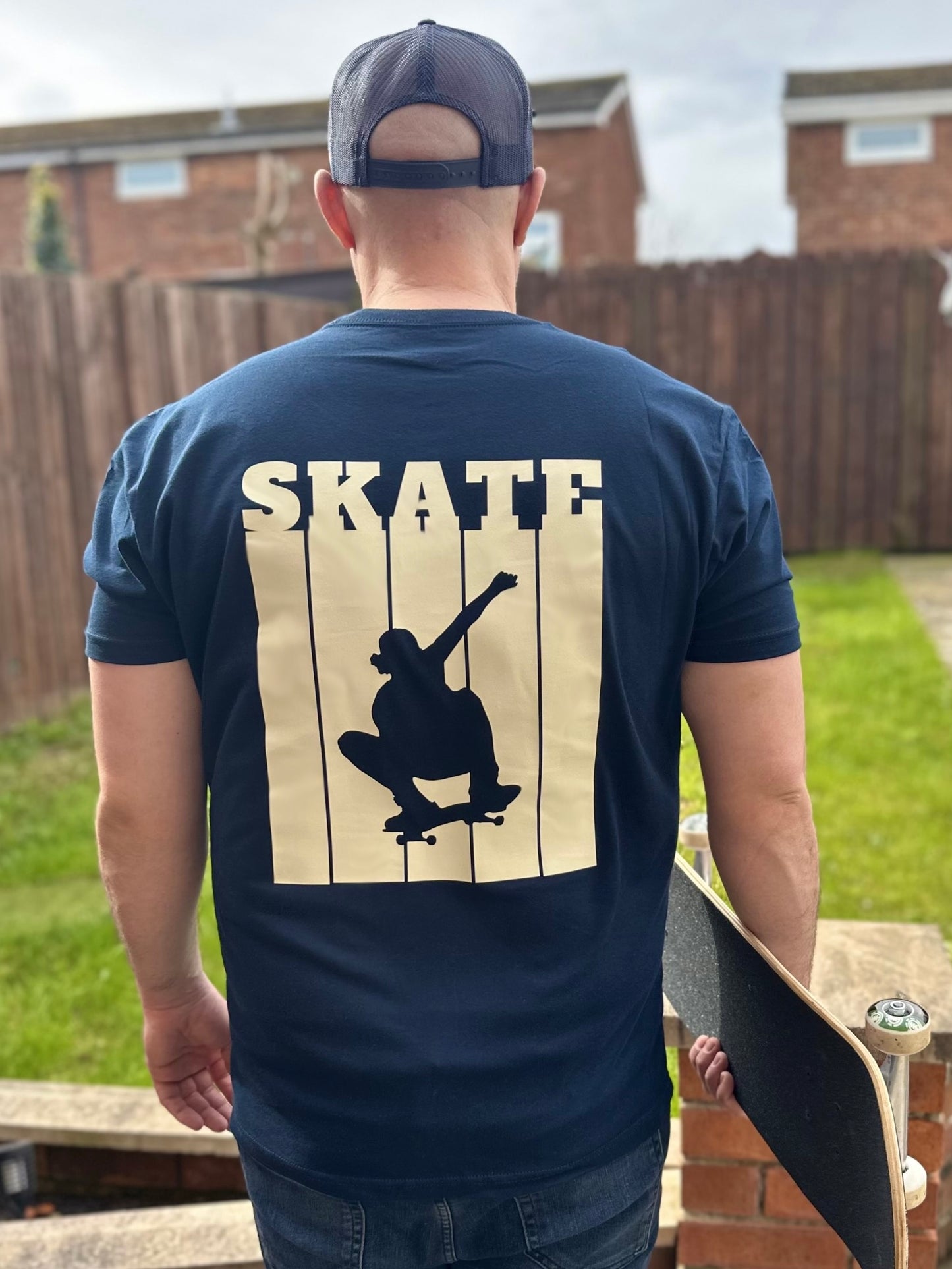 Casual: Skate Tee